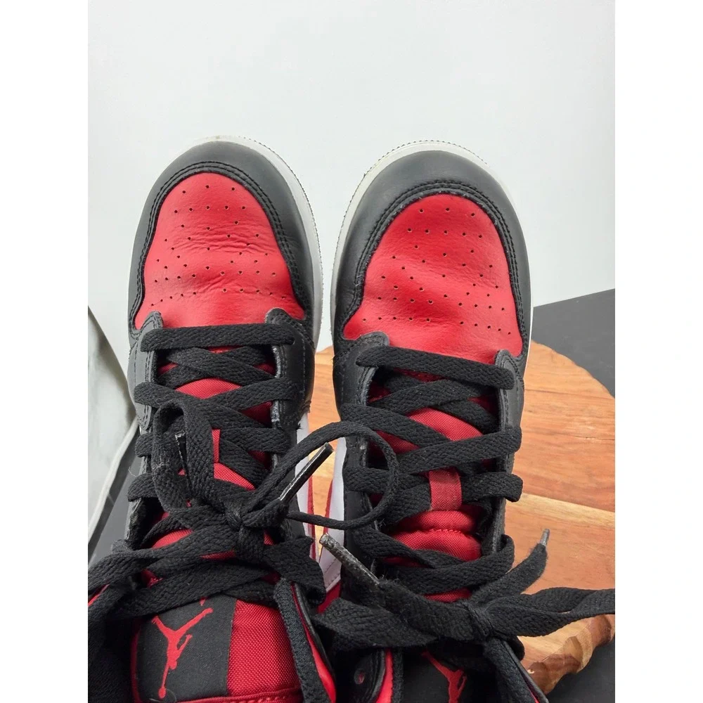 Nike‎ Jordan 1 Mid Kids Size 6Y Black Gym Red White 554725-079